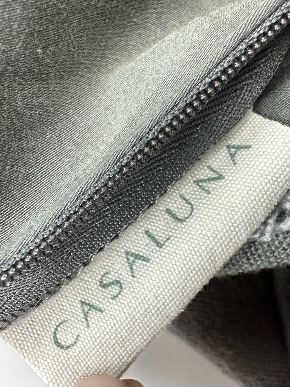 Casaluna gray king